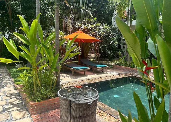 Duplex Loft, King Bed, Balconies, Fast Wifi, Pool & Garden Holiday home Siem Reap